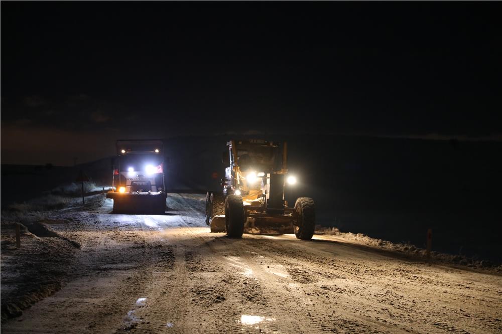 Kocasinan Belediyesi aralıksız kar mesaisinde