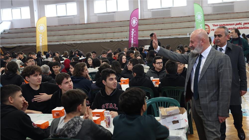 Kocasinan Belediyesi'nden eğitim ve gençliğe destek