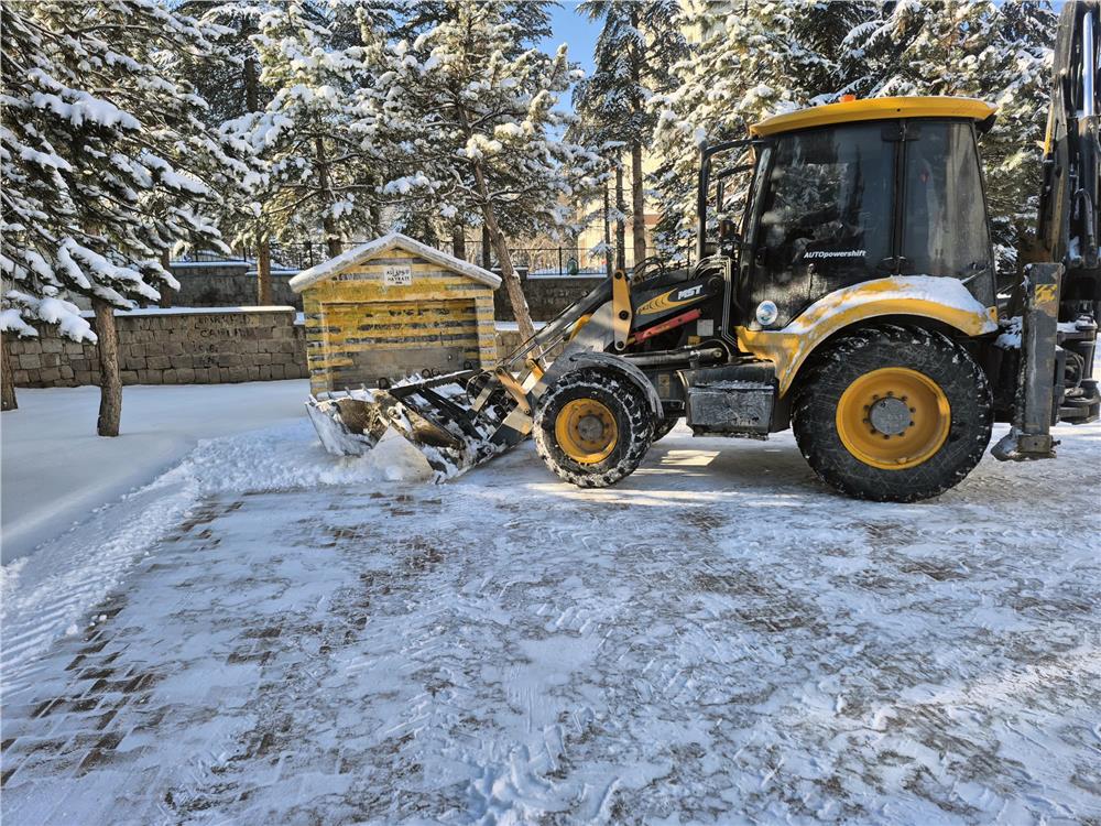 Talas'ta öğrenciler okula temiz başladı