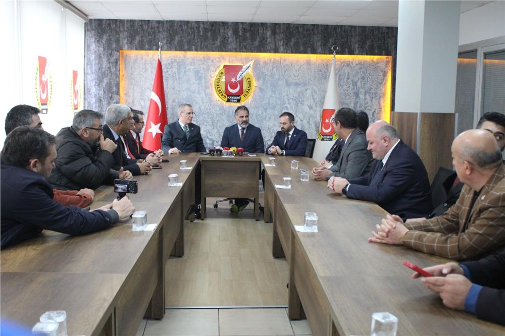 YRP’li Osmanağaoğlu: Maalesef iş adamlarımız mutsuz, yatırımlar geri dönmüyor