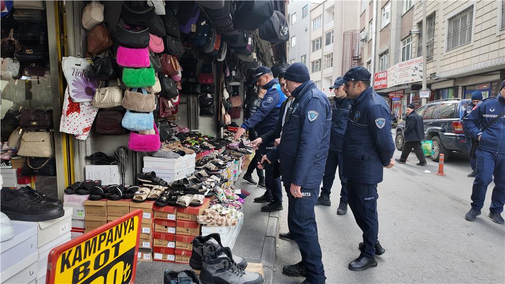 Kayseri'de zabıta ekipleri kaldırım denetiminde