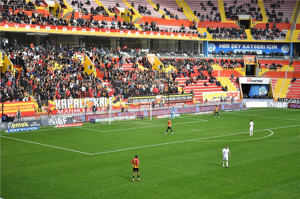 Kayserispor altın değerinde 3 puanı kaptı