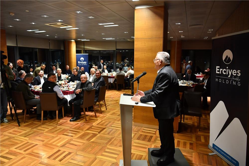 Başkan Büyükkılıç iş dünyası ile iftar sofrasında buluştu