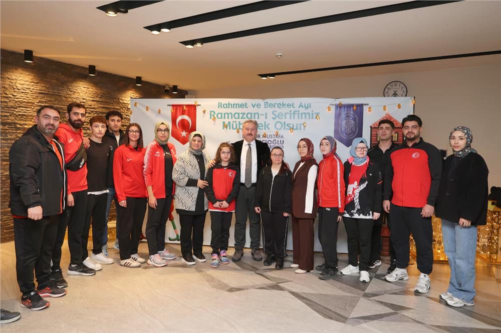 Başkan Palancıoğlu, gençlerle iftar sofrasında buluştu