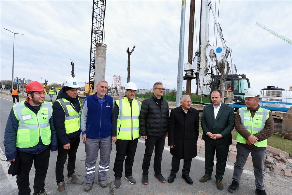 Büyükkılıç, Kartal Katlı Kavşağı projesini sahada inceledi