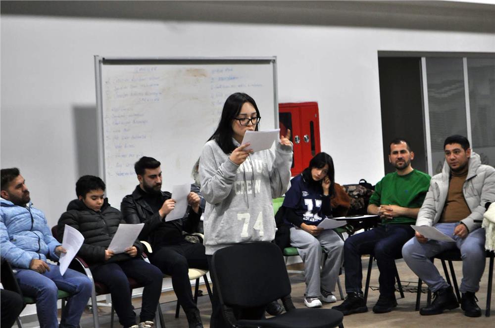 Talas Karadut Tiyatrosu'na yeni yetenekler için son çağrı