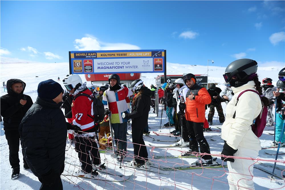 Kayak tutkunlarının vazgeçilmezi Erciyes