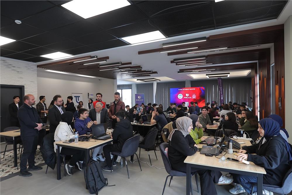Kayserili gençler Astro Hackathon etkinliğinde