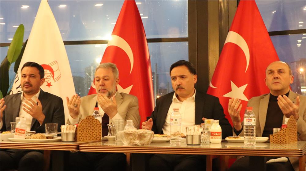 Vali Gökmen Çiçek: Al bayrağımız özgür ve hür bir şekilde dalgalanıyor