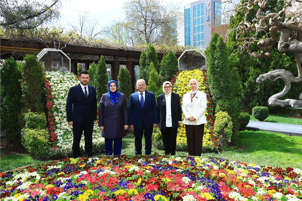 AK Kadınların Başkanından Kayseri