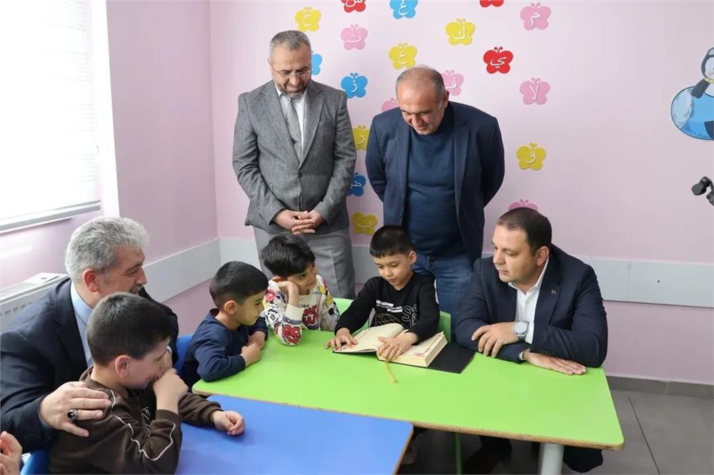 AK Partili Özsoy’dan Yahyalı’da Kur’an Kursu'na ziyaret