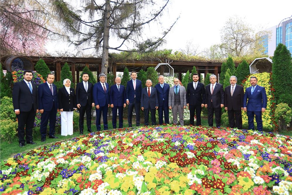 Bakan Bayraktar: Kayseri, Türkiye'nin gözbebeği