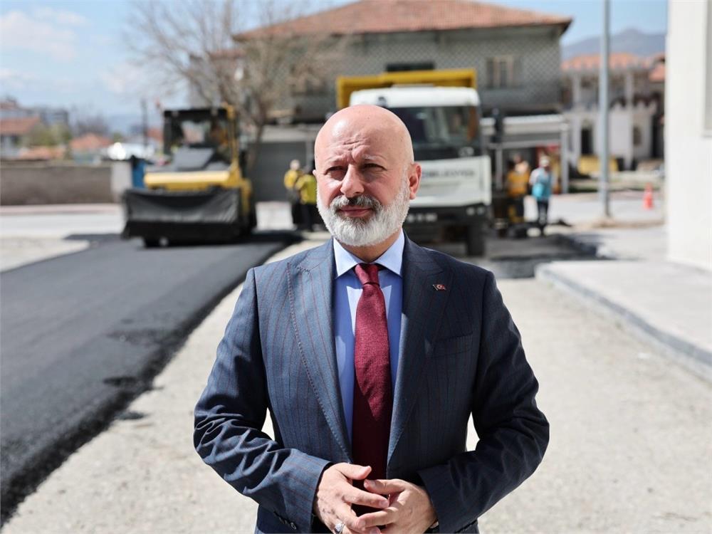 Çolakbayrakdar: Her sokağa konfor, mahalleye değişim getiriyoruz