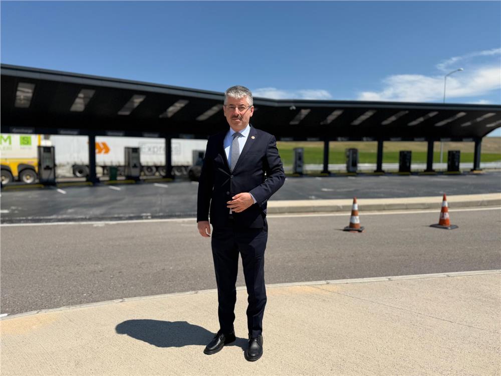 Çopuroğlu, şarj istasyonlarını mercek altına aldı