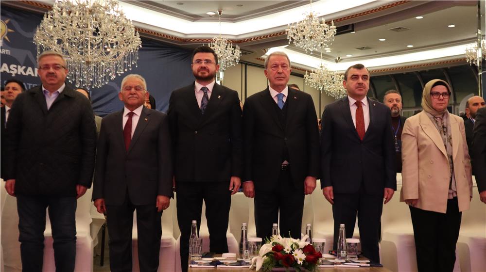 Hulusi Akar: Erdoğan olmadan Türkiye'yi yönetmek mümkün değil!