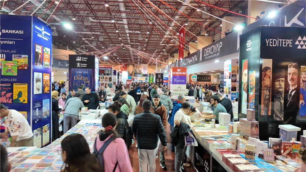 Kayseri Kitap Fuarı'na 3 günde 269 bin ziyaretçi