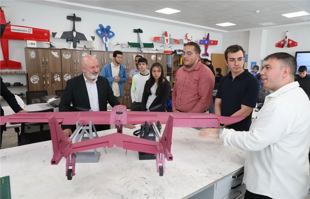 Kocasinan İnovasyon Merkezi geleceğin mucitlerini yetiştiriyor