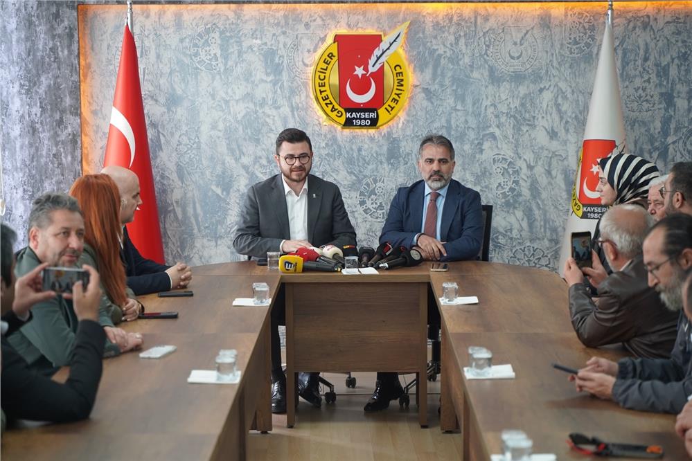 Okandan, KGC'yi ziyaretinde okul saldırılarını yorumladı