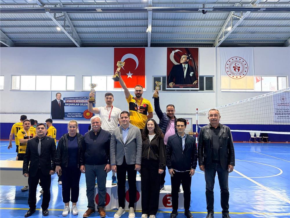 Pınarbaşı’da Kurumlararası Voleybol Turnuvası Tamamlandı