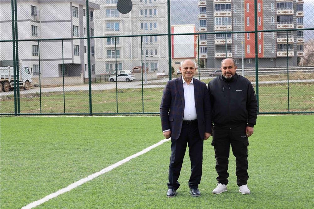 Yahyalı Çiğilli Mahallesi halı sahaya kavuştu