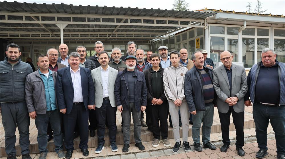 Başkan Çolakbayrakdar, şükür sofrasında vatandaşlarla buluştu
