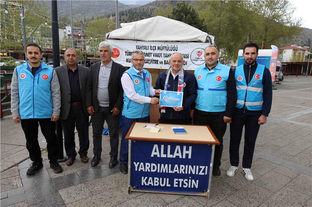 Başkan Öztürk, TDV'ye vekâletle kurban bağışında bulundu