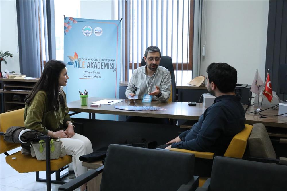 Kayseri'de evlenen çiftlere rehberlik hizmeti veriliyor