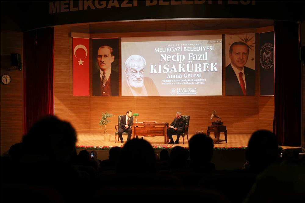 Melikgazi'de Necip Fazıl Kısakürek şiirleriyle anıldı
