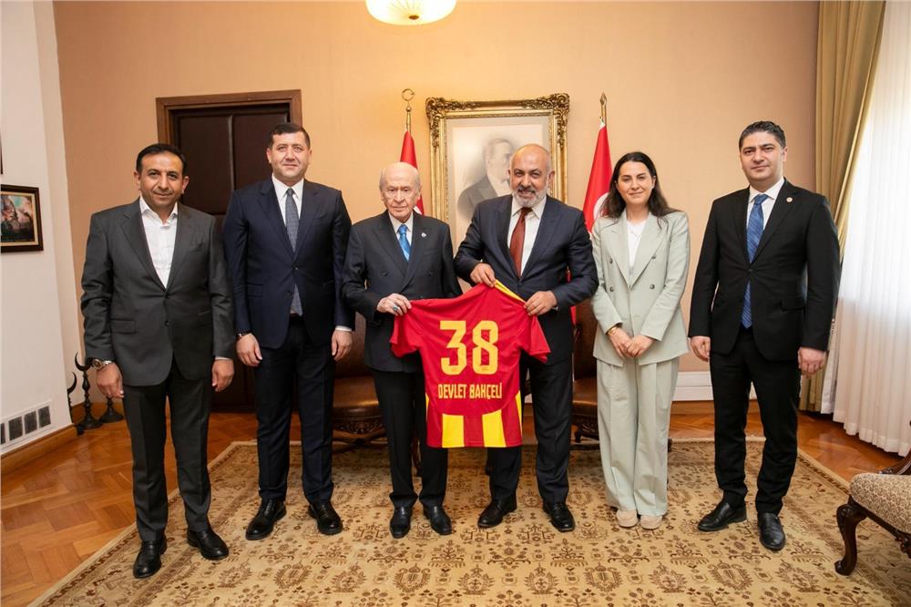Kayserispor yönetiminden Bahçeli’ye ziyaret