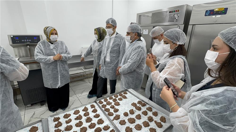 Sarıoğlan'daki kadınlardan ekonomiye çikolatalı katkı
