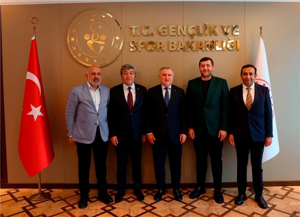 Cumhur İttifakı ve Kayserispor yönetiminden Bakan Bak