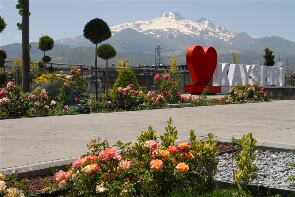 Kayseri çiçek bahçesine dönüşüyor