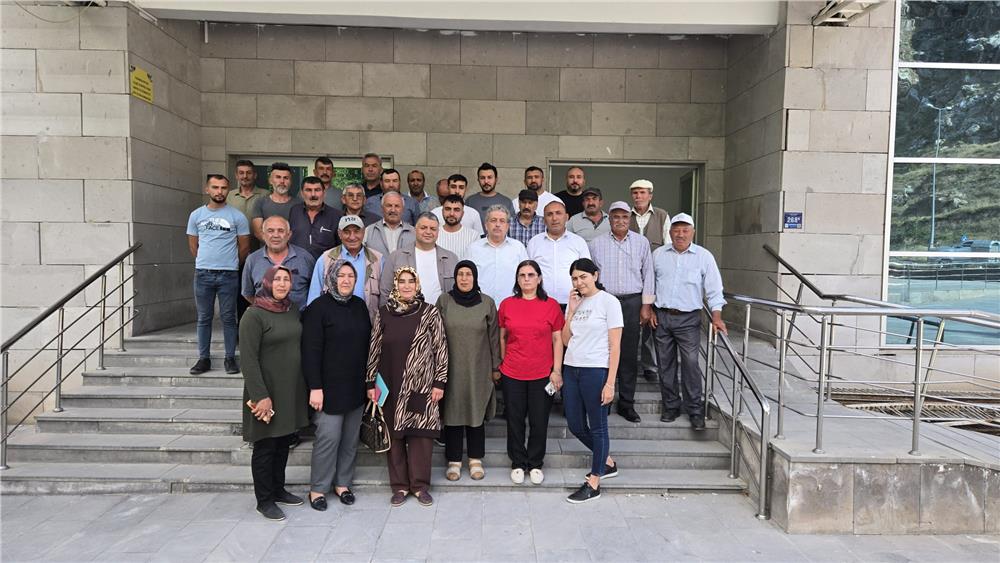Kırsalın sesi Özsoy, ilçelerdeki vatandaşları dinliyor