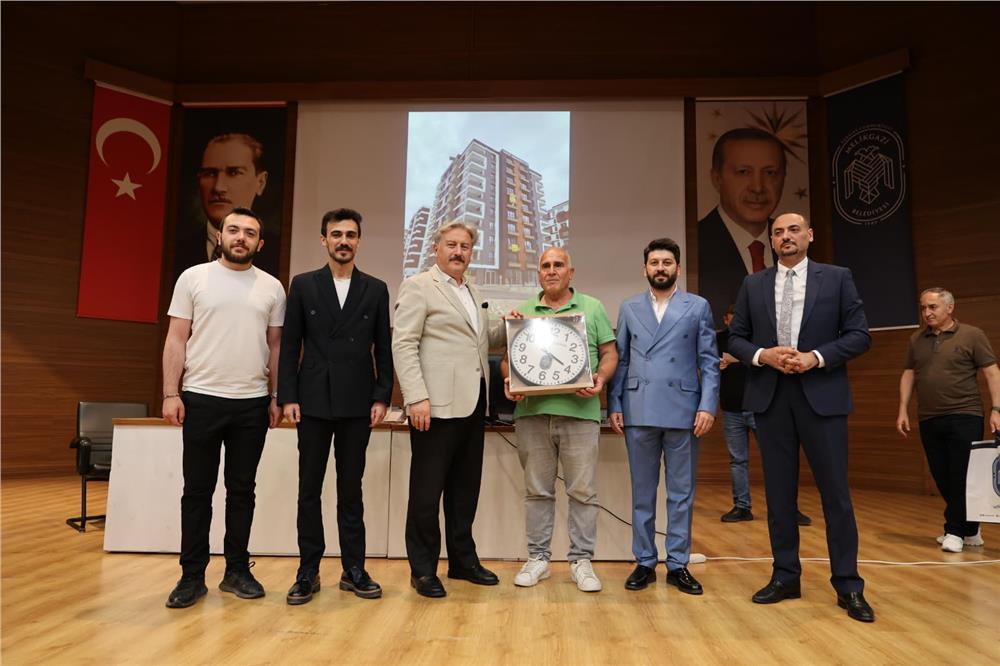 Melikgazi, Battalgazi'deki hak sahiplerini yeni evlerine kavuşturdu
