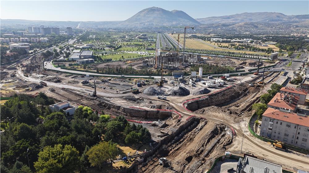 Merakla beklenen Kartal Kavşağı'nın yüzde 40'ı tamamlandı