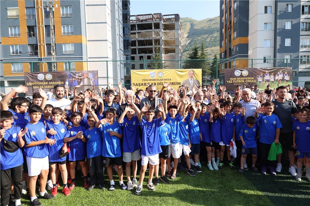 Talas Yaz Spor Okulları coşkuyla açıldı