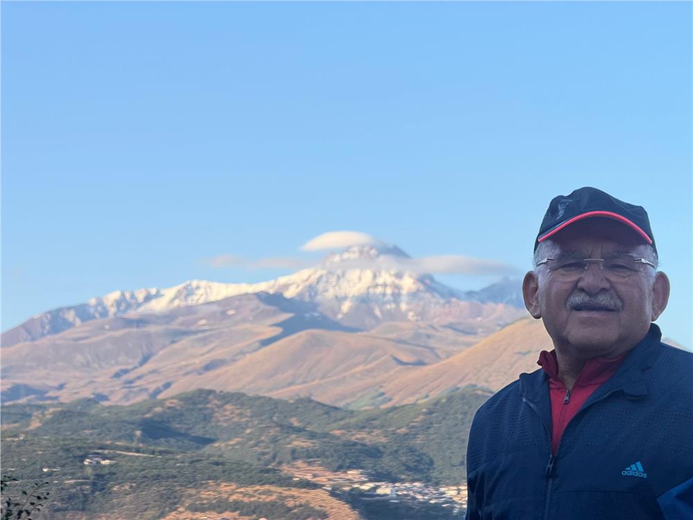 Erciyes’e sezonun ilk karı yağdı