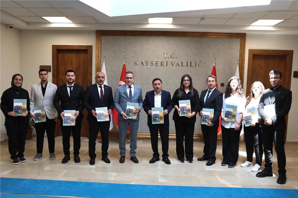 Vali Çiçek, Talas Marifet Mektebi öğrencilerini kabul etti